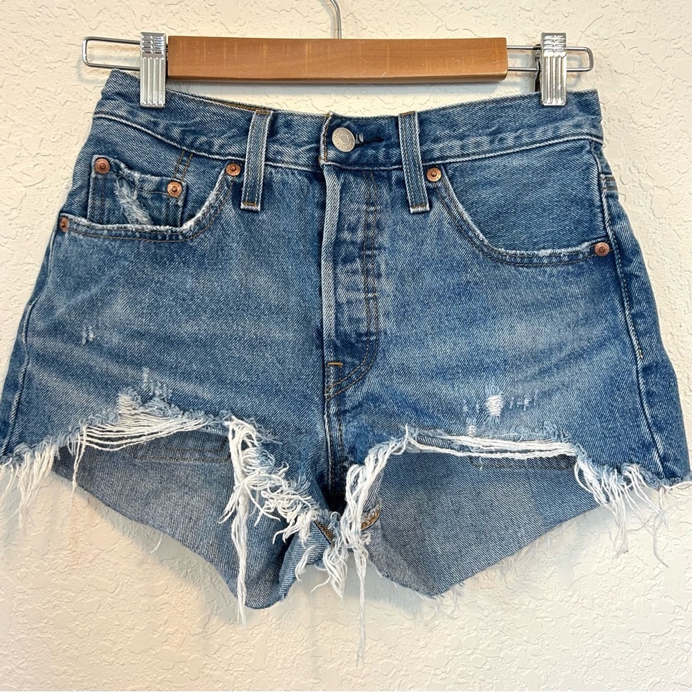 Levi's 50 button fly Original Fit High-Rise Women's Jean Shorts size 25